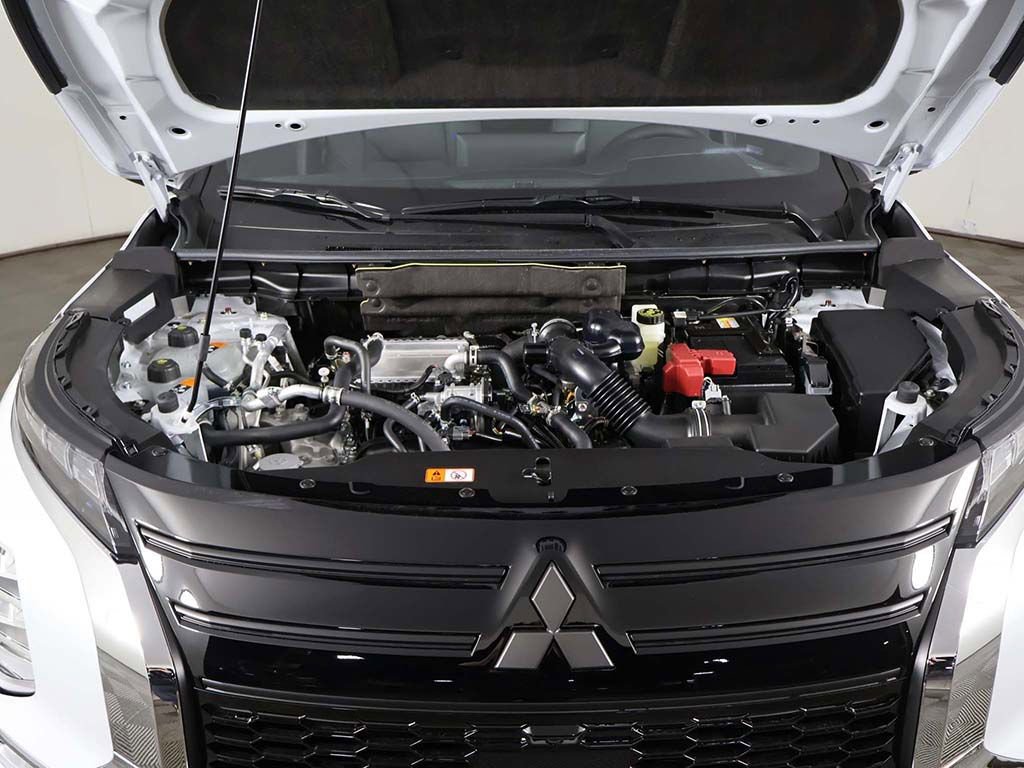 New 2026 Mitsubishi Outlander LE FWD image 18
