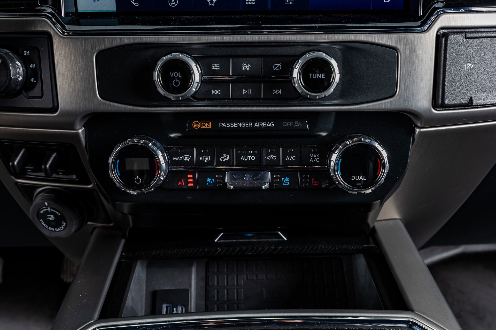 Used 2022 Ford F350 Platinum image 26