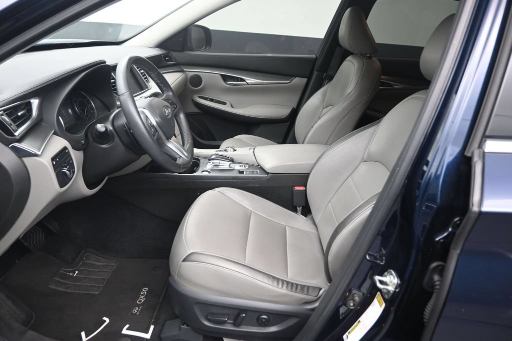 Used 2023 INFINITI QX50 Luxe FWD image 15