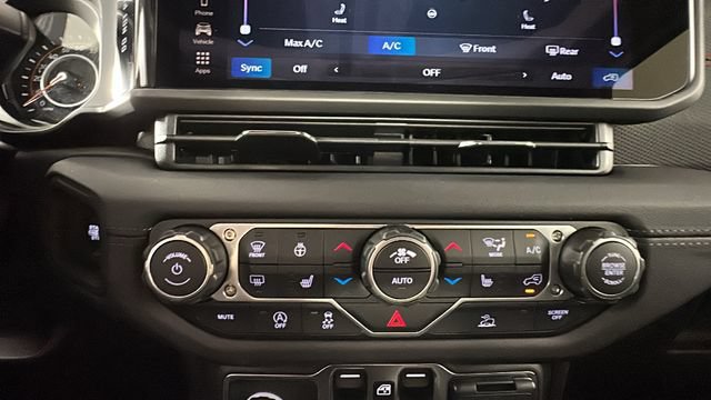 New 2026 Jeep Wrangler Unlimited Rubicon AWD/4WD image 27