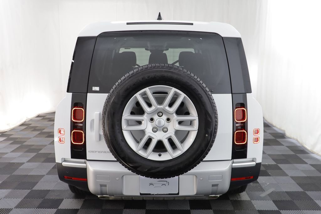 Used 2025 Land Rover Defender 130 S image 17