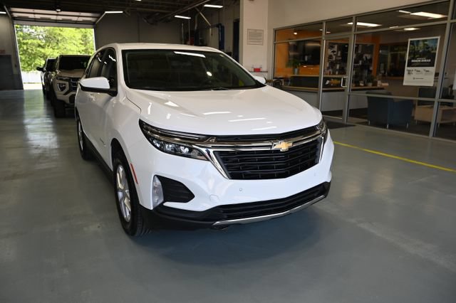 Used 2024 Chevrolet Equinox LT FWD image 3