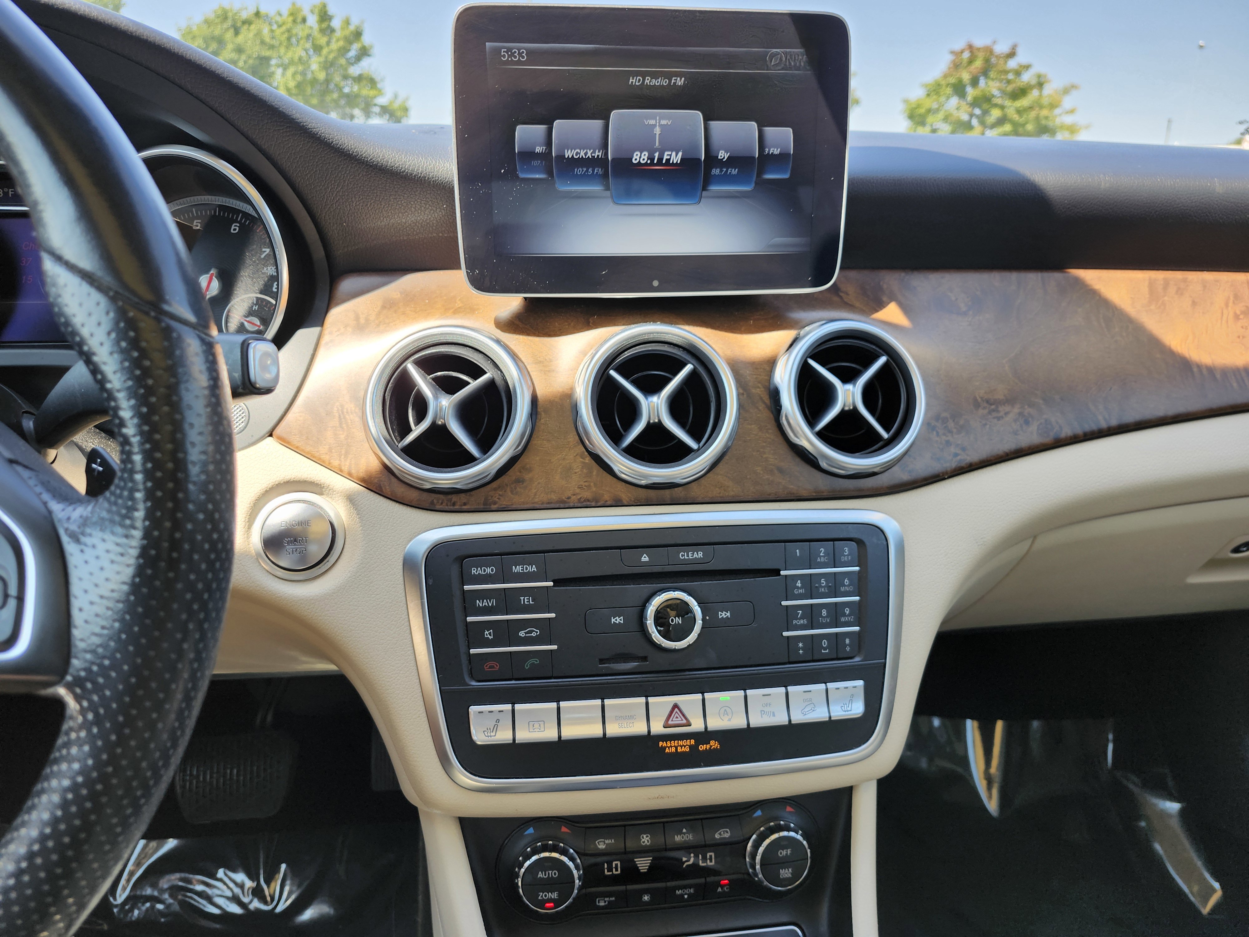 Used 2019 Mercedes-Benz GLA 250 4MATIC image 24