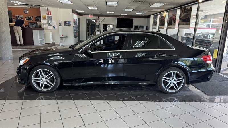 Used 2015 Mercedes-Benz E 350 4MATIC Sedan image 2