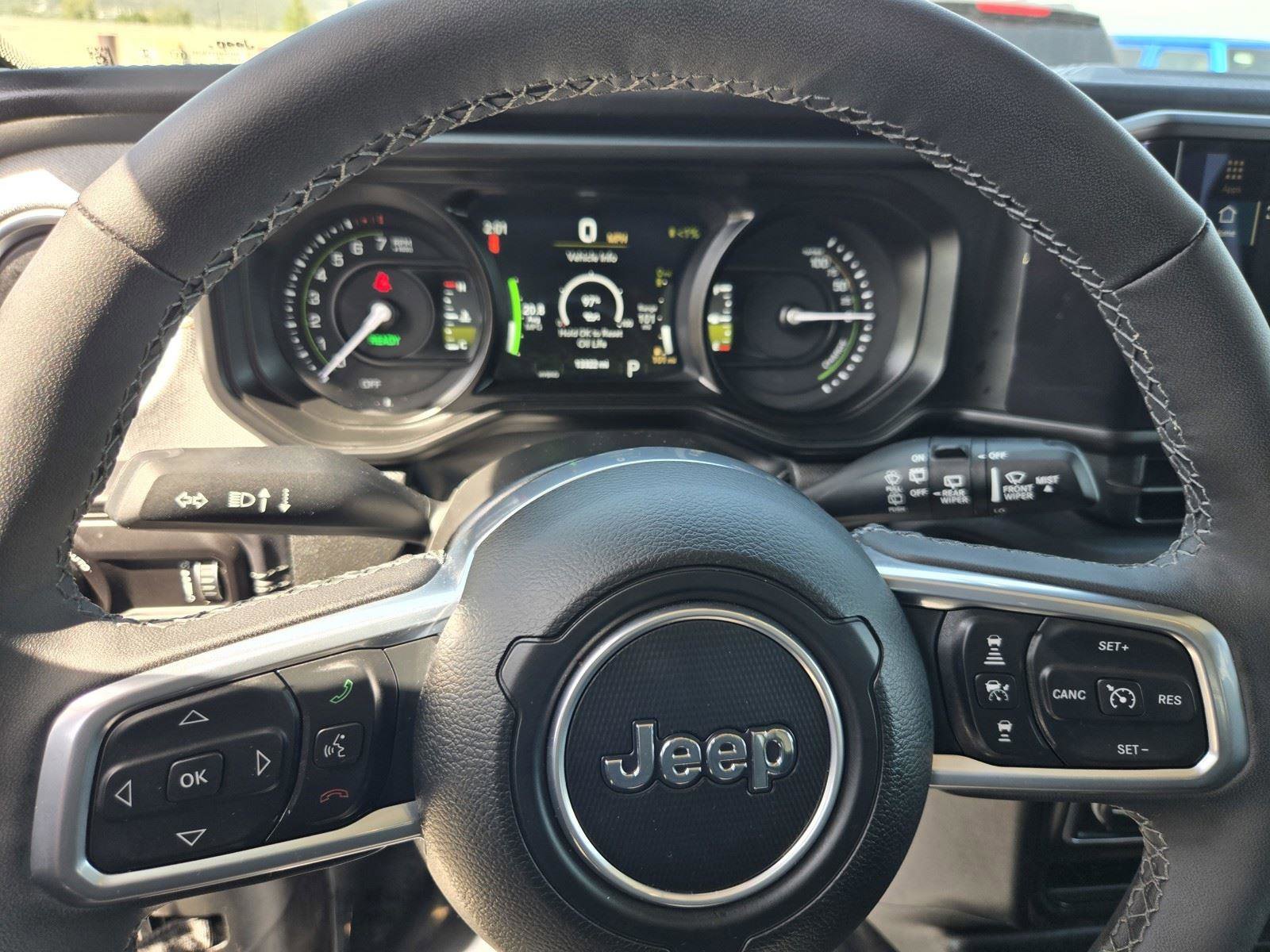 Certified 2025 Jeep Wrangler Sahara w/ Safety Group image 24