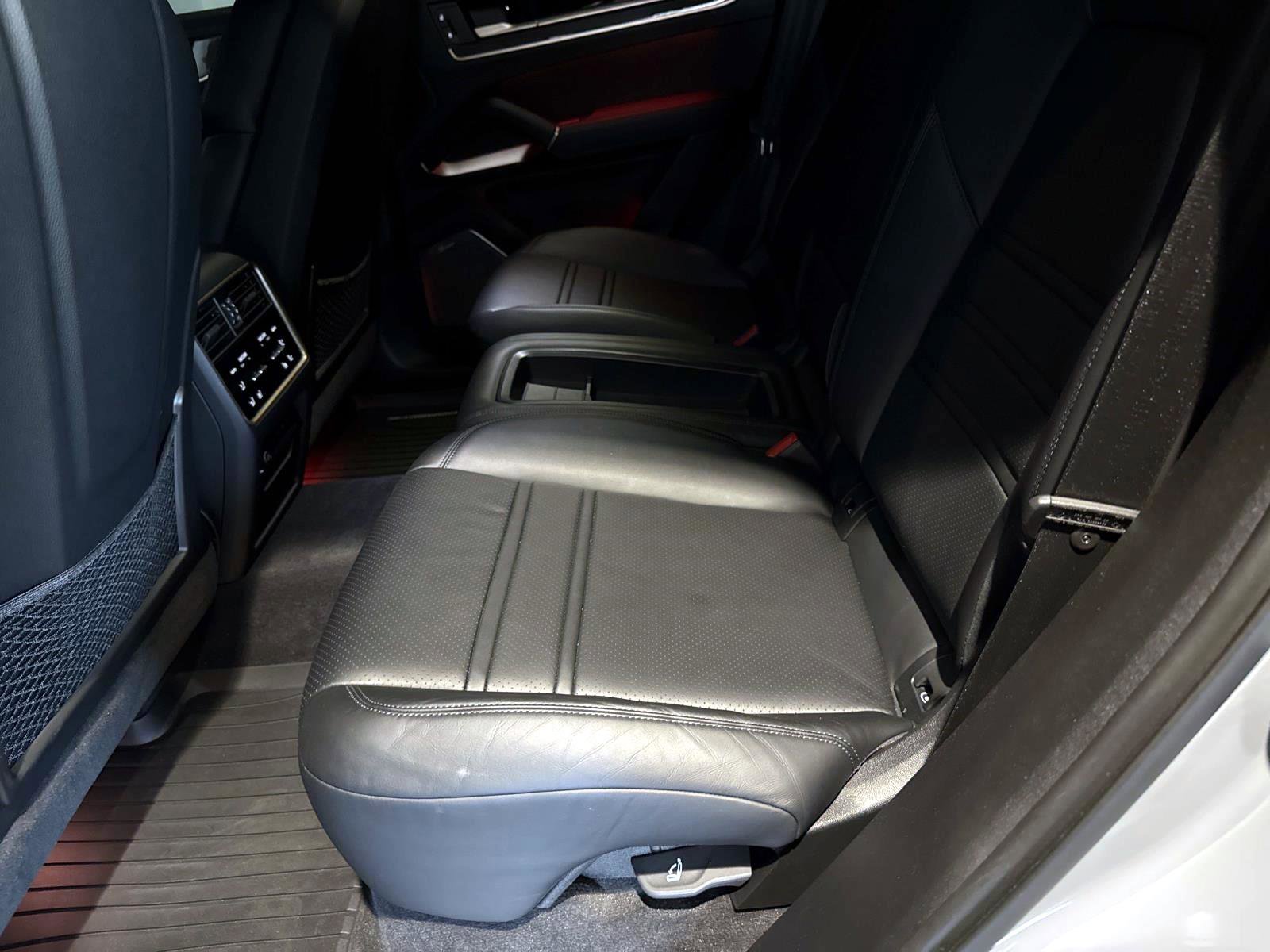 Certified 2024 Porsche Cayenne Turbo GT image 15