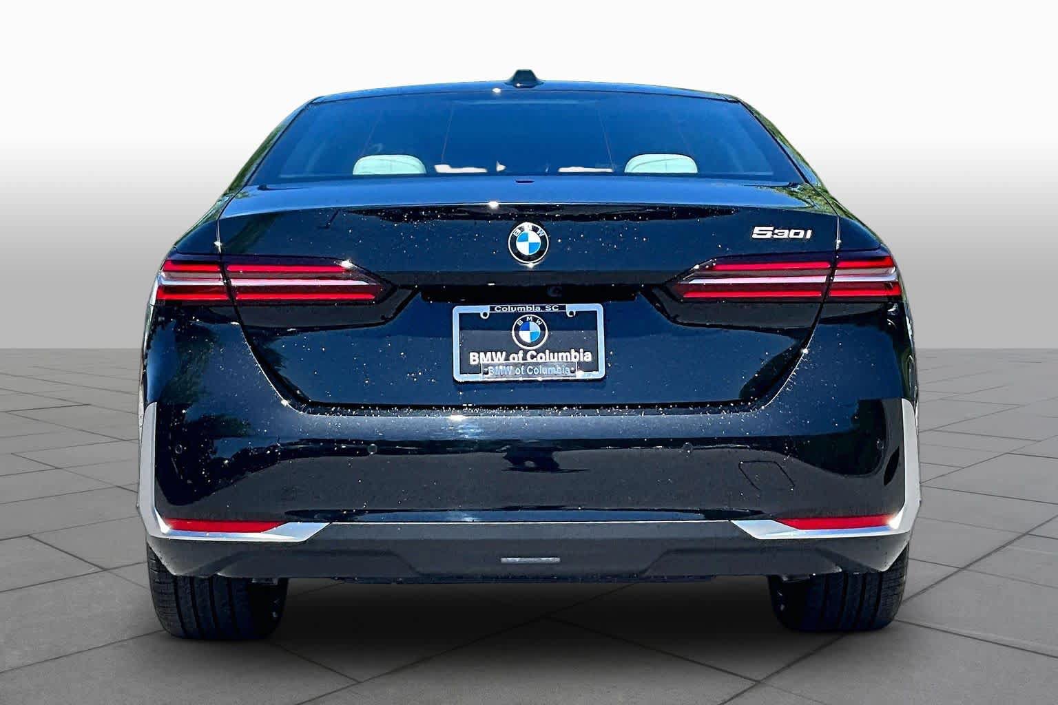 Used 2026 BMW 530i w/ Premium Package RWD image 4