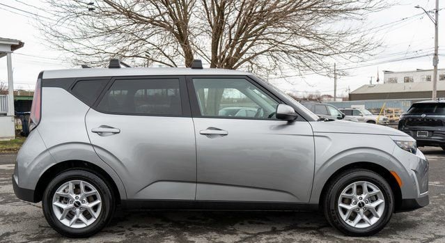 Used 2024 Kia Soul LX w/ Option Group 015 image 5
