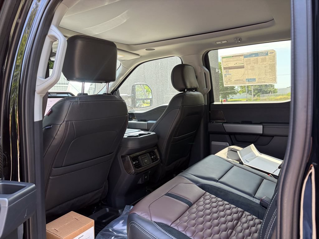 New 2026 Ford F250 Lariat w/ Black Appearance Package AWD/4WD image 22