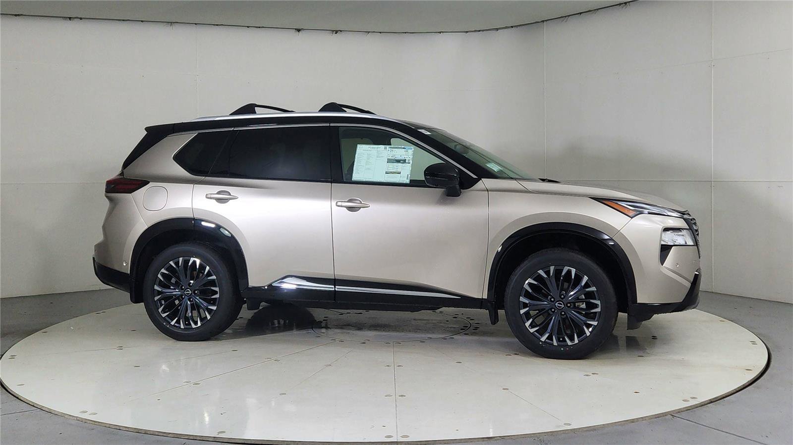 New 2026 Nissan Rogue Platinum w/ Platinum Premium Package image 8