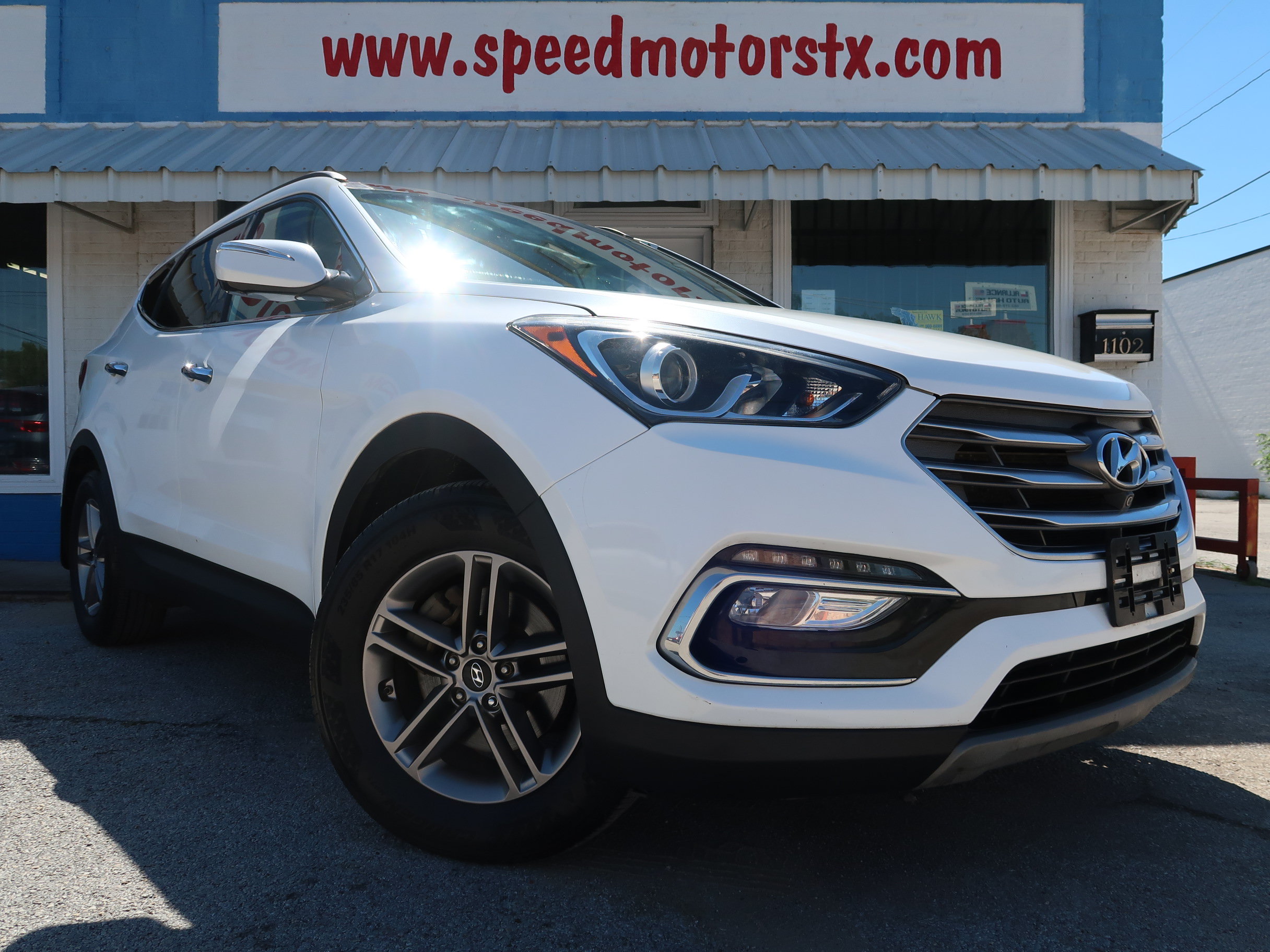 Used 2018 Hyundai Santa Fe Sport w/ 2.4L Tech Package 04 FWD image 2