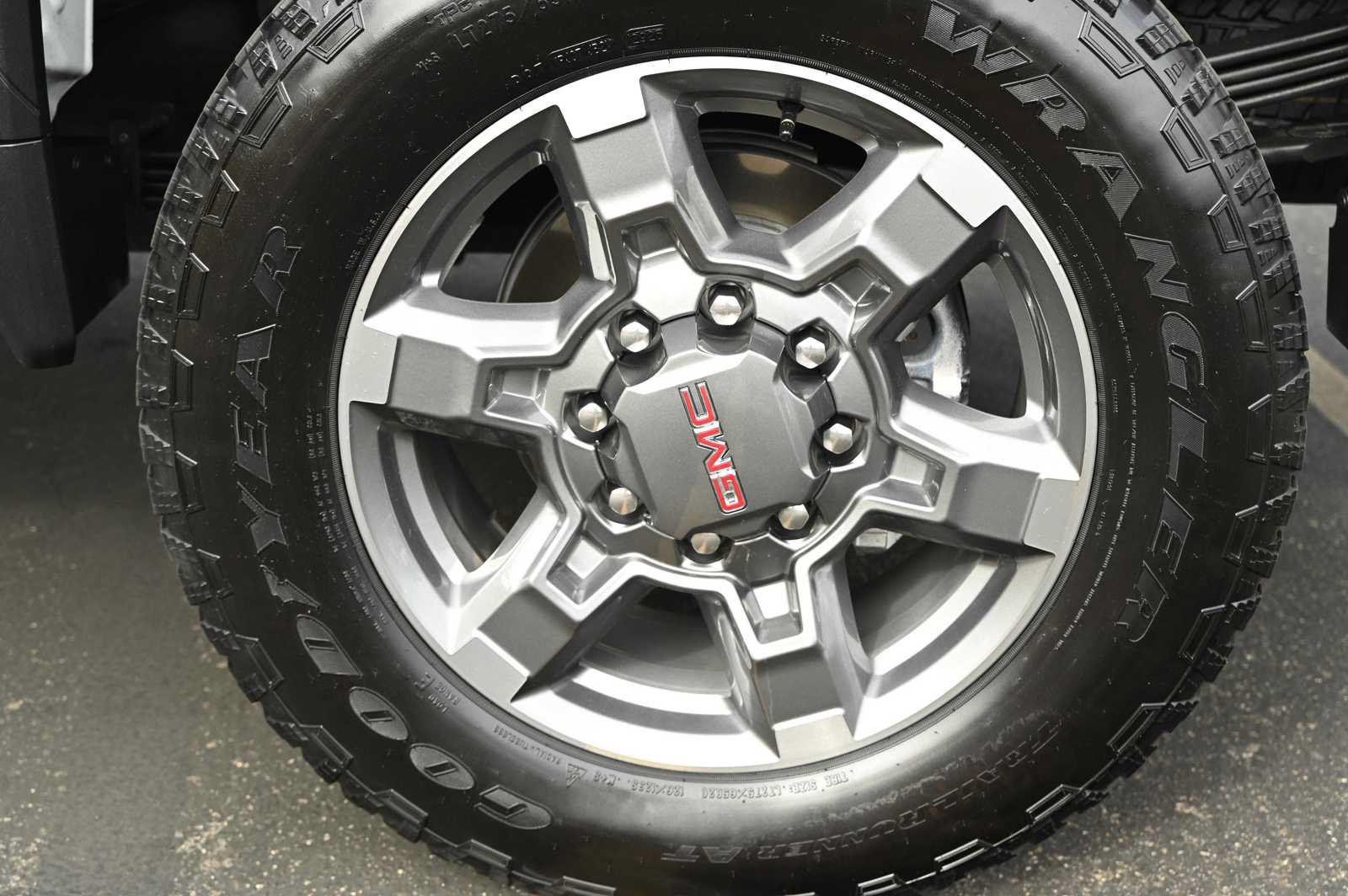 Used 2026 GMC Sierra 2500 SLE w/ SLE Value Package; AWD/4WD image 10