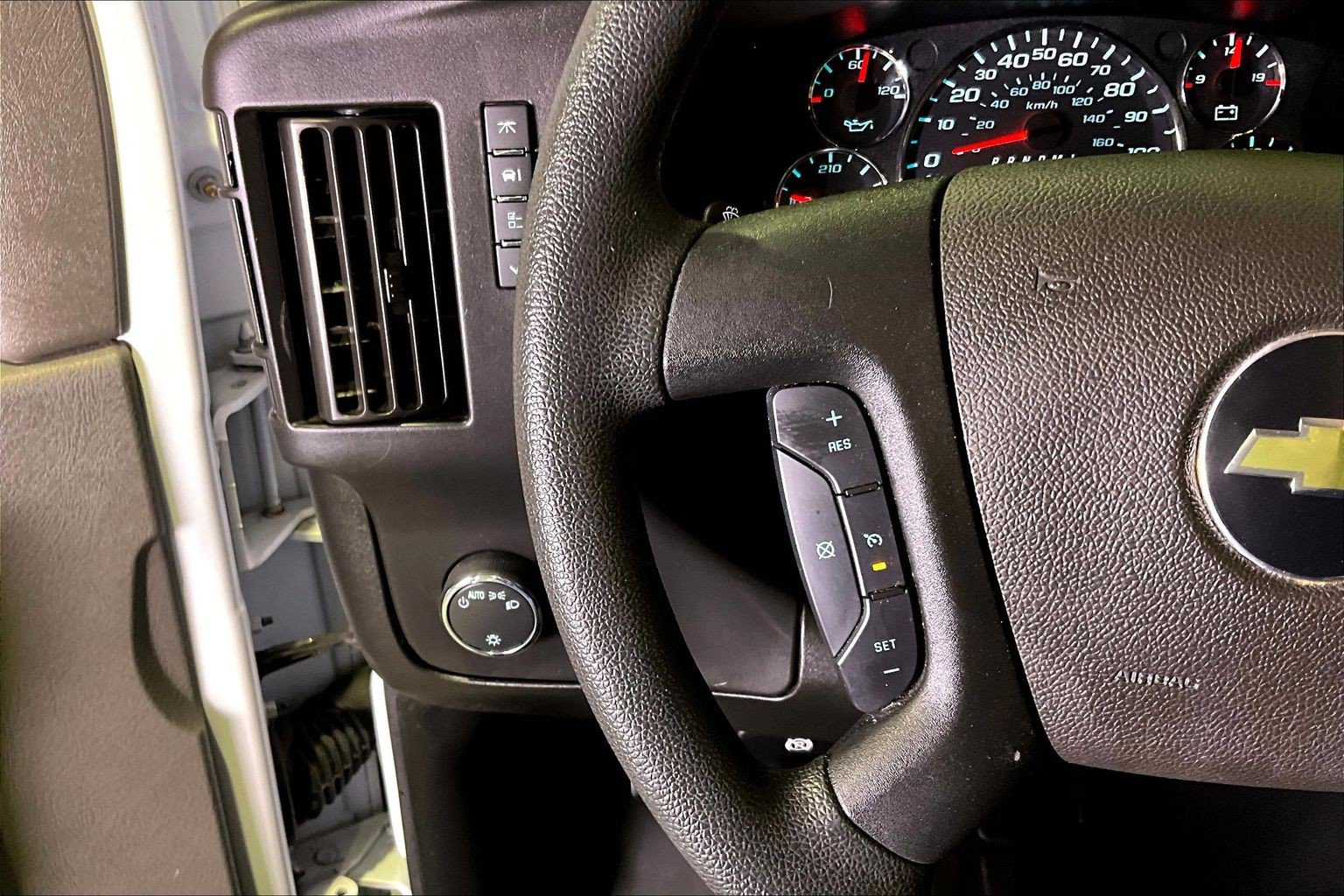 Used 2023 Chevrolet Express 3500 LS RWD image 12