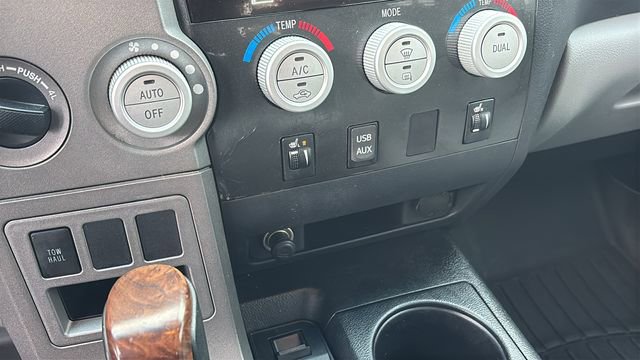 Used 2010 Toyota Tundra Limited image 19