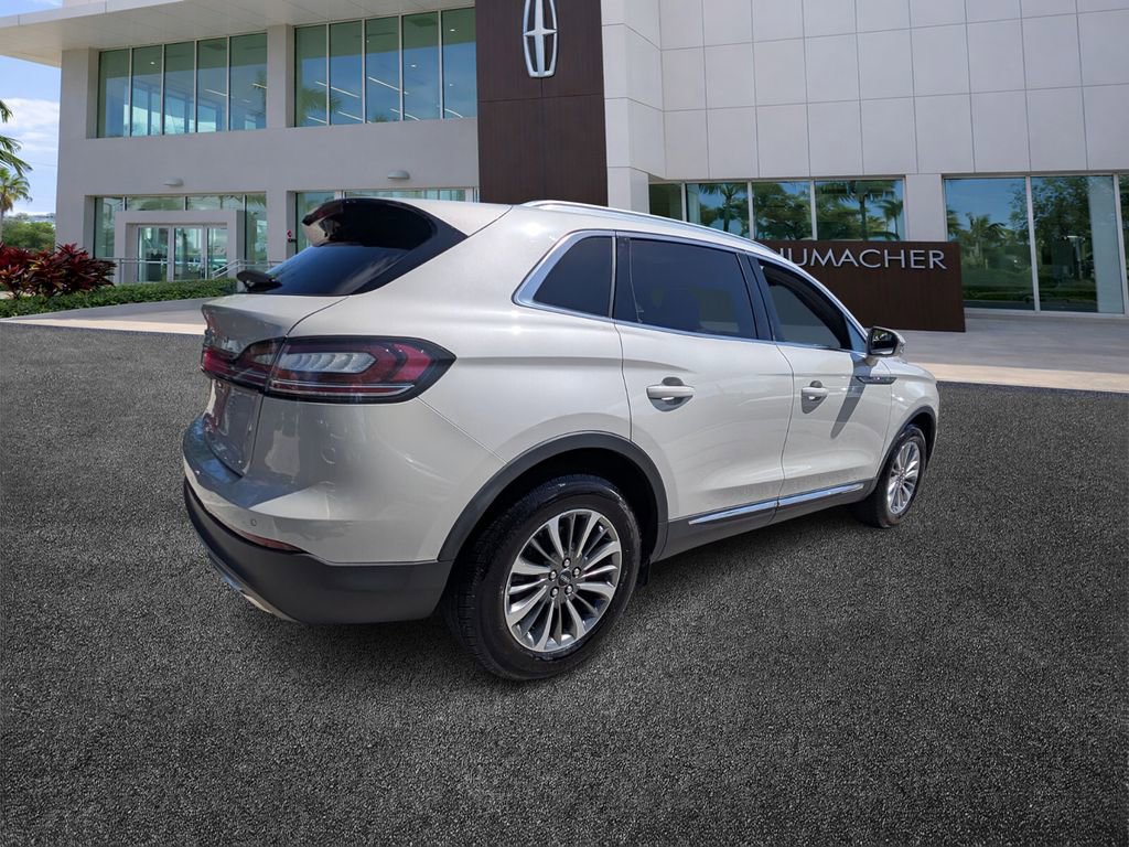 Used 2022 Lincoln Nautilus Reserve image 7