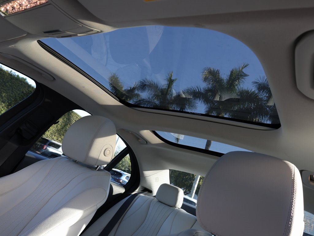 Used 2022 Mercedes-Benz E 350 Sedan w/ Driver Assistance Package image 18