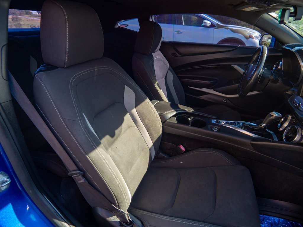 Used 2018 Chevrolet Camaro LT RWD image 20