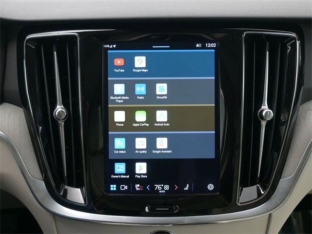 Used 2024 Volvo V60 B5 Cross Country Plus image 19