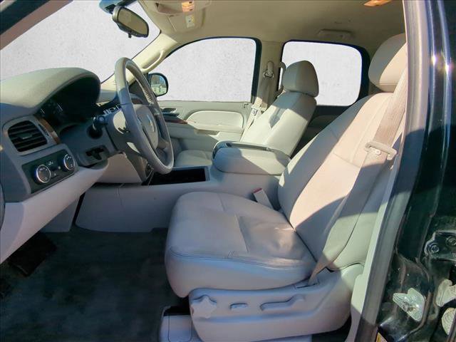 Used 2010 Chevrolet Tahoe LT image 16