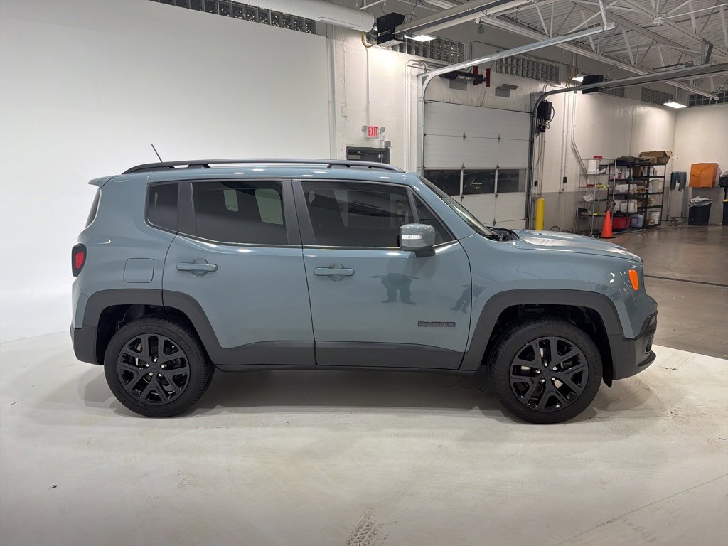 Used 2017 Jeep Renegade Altitude image 4
