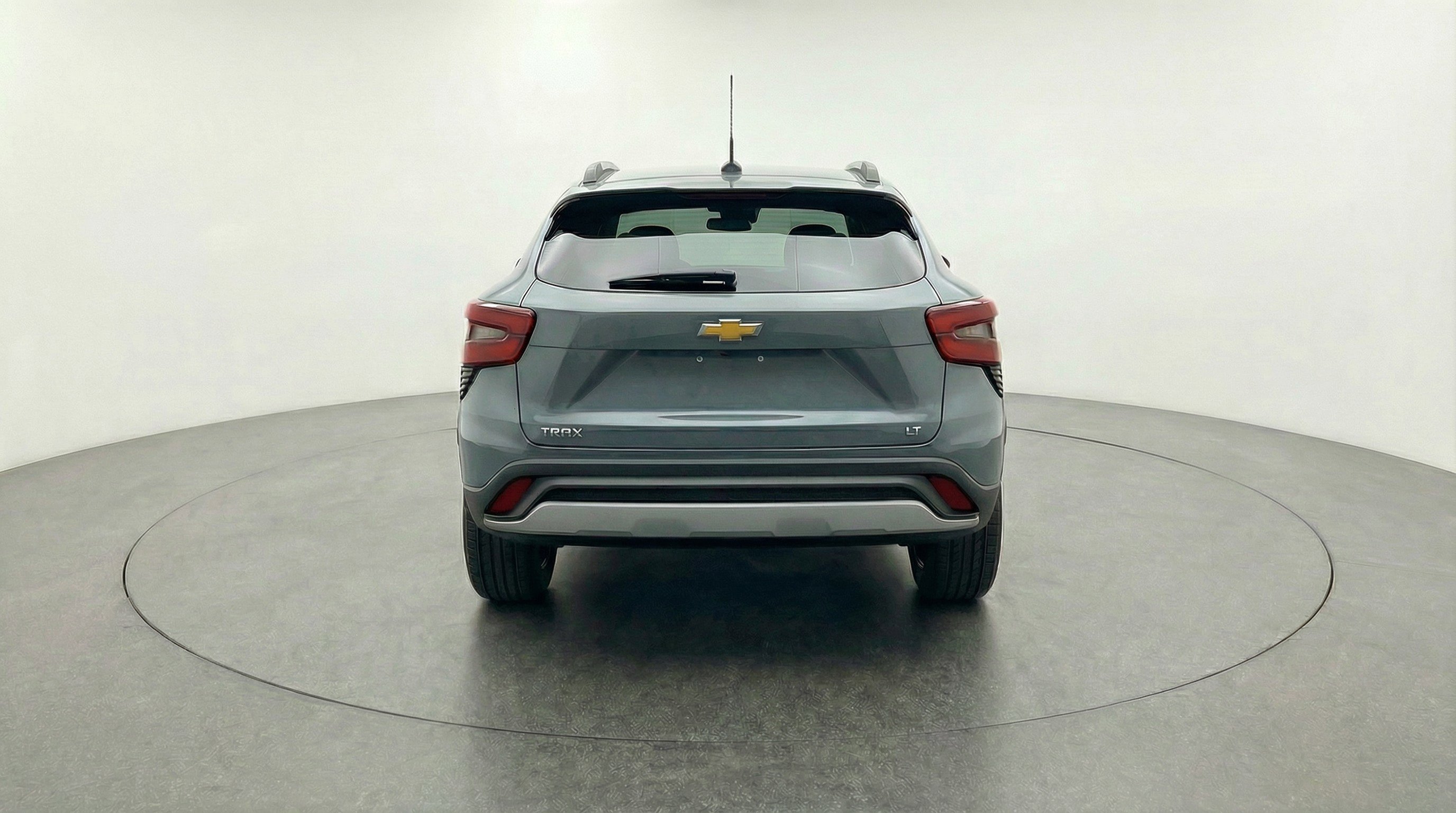 Used 2025 Chevrolet Trax LT FWD image 7