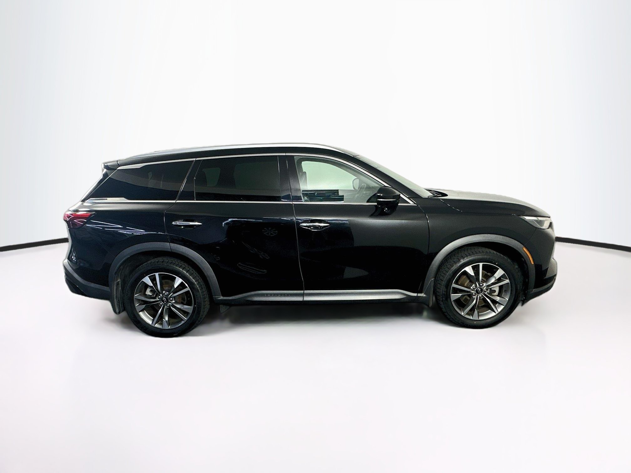 Used 2023 INFINITI QX60 Luxe w/ Performance Audio Package FWD image 10