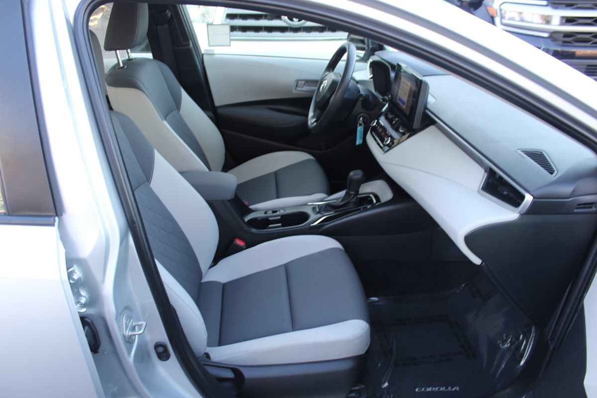 Used 2023 Toyota Corolla LE w/ Carpet Mat Package (TMS) FWD image 21