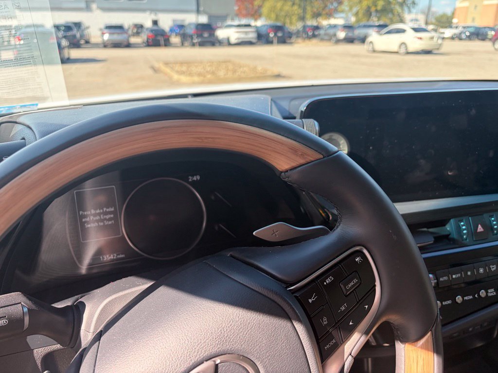 Used 2024 Lexus ES 350 Ultra Luxury w/ Accessory Package (Z1) FWD image 5