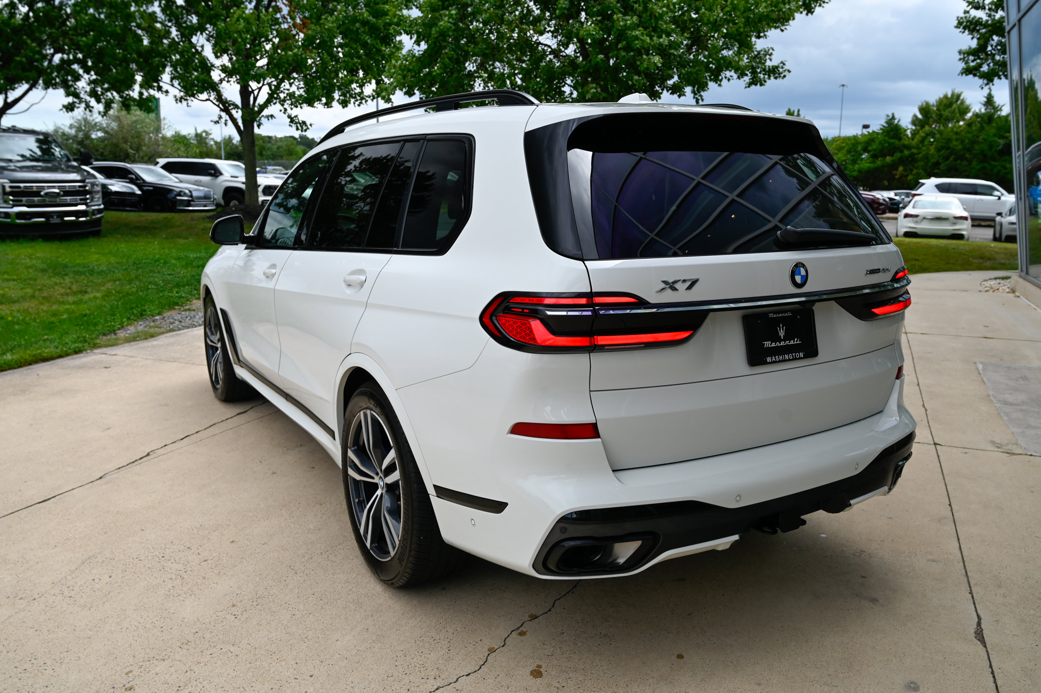 Used 2023 BMW X7 xDrive40i w/ Executive Package AWD/4WD image 7