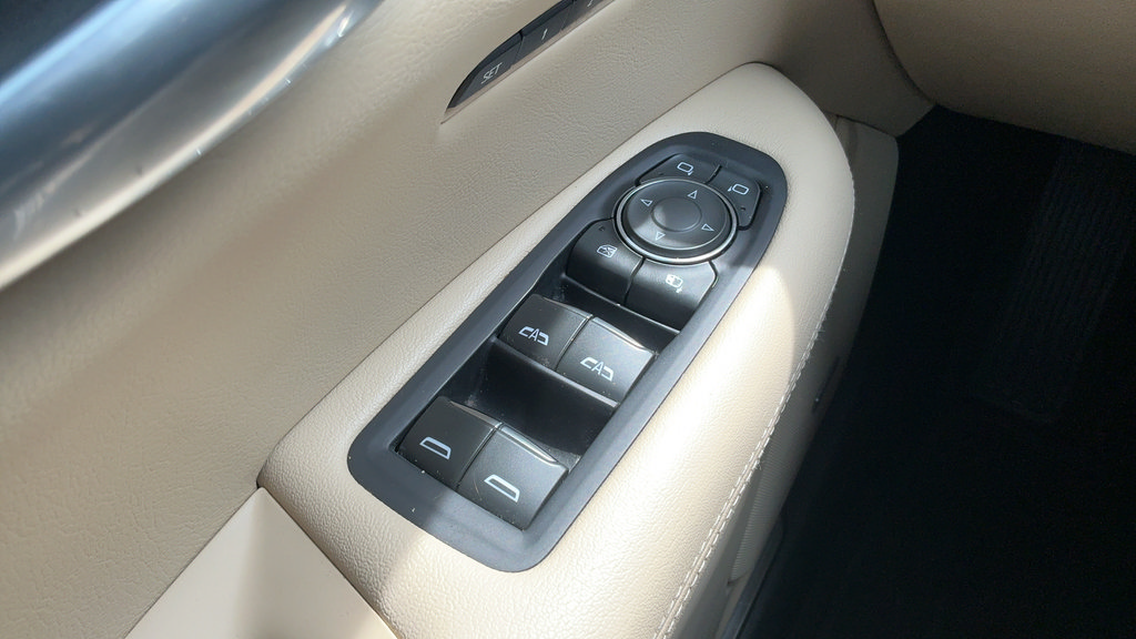 Used 2019 Cadillac XT5 Luxury FWD image 14