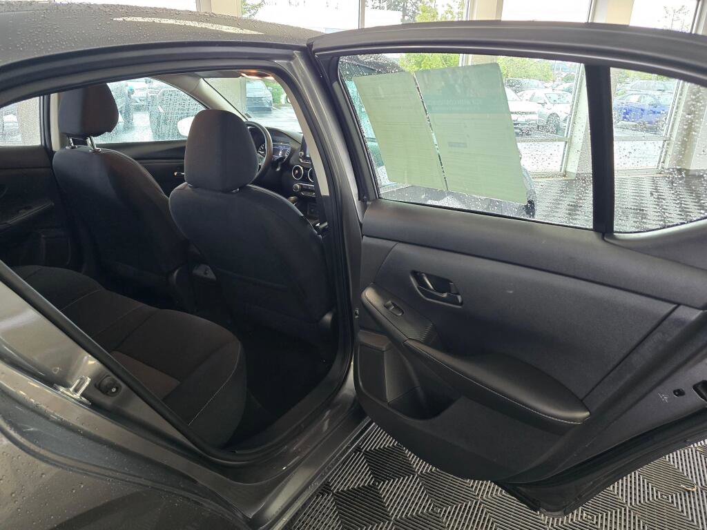 Used 2024 Nissan Sentra SV FWD image 38