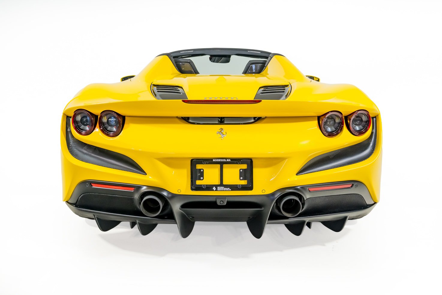Used 2022 Ferrari F8 Tributo RWD image 18