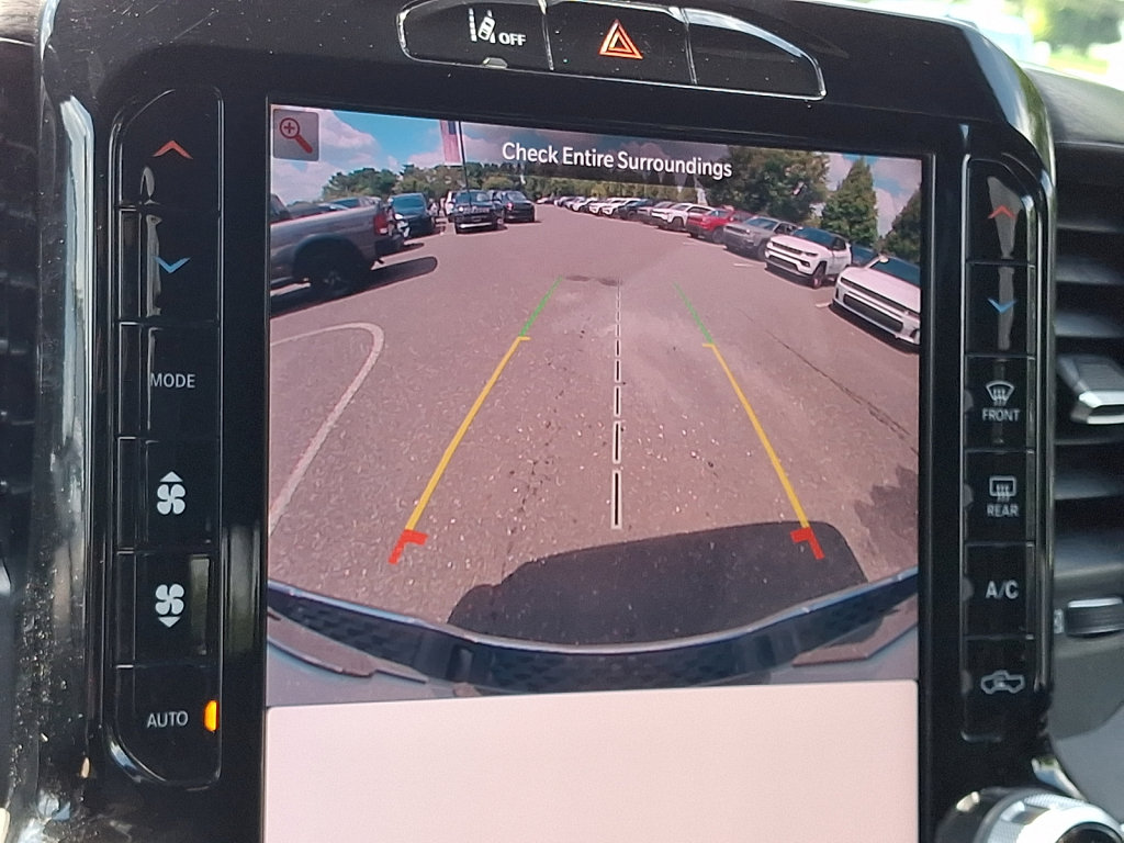 Used 2025 RAM 1500 Laramie AWD/4WD image 30