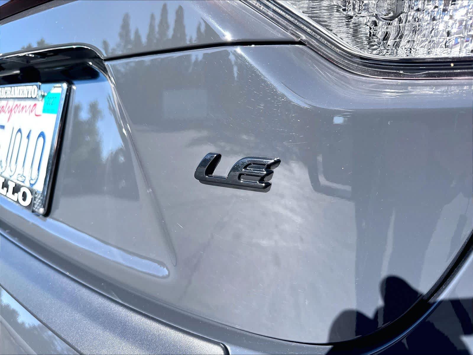 Used 2025 Toyota Corolla LE FWD image 11