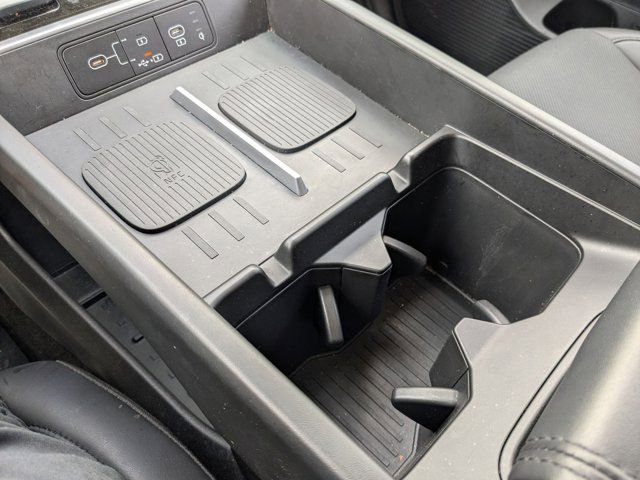 Used 2025 Hyundai Santa Fe SEL image 21