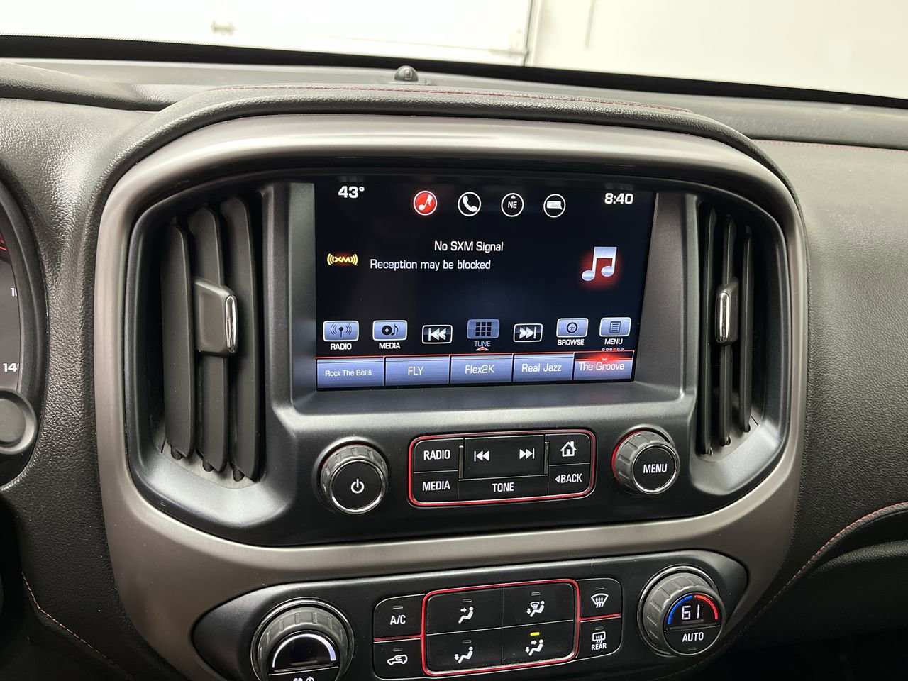 Used 2016 GMC Canyon SLE w/ All Terrain Package AWD/4WD image 19