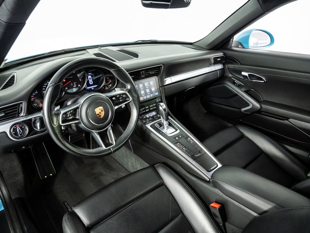 Used 2017 Porsche 911 Carrera image 4