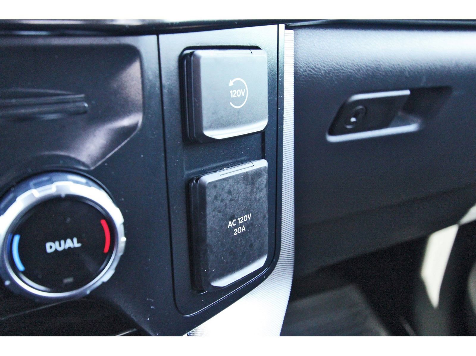 Used 2023 Ford F150 Platinum w/ Equipment Group 701A High image 30