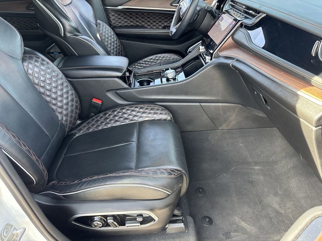 Used 2022 Jeep Grand Cherokee Summit w/ Advanced Protech Group IV image 28