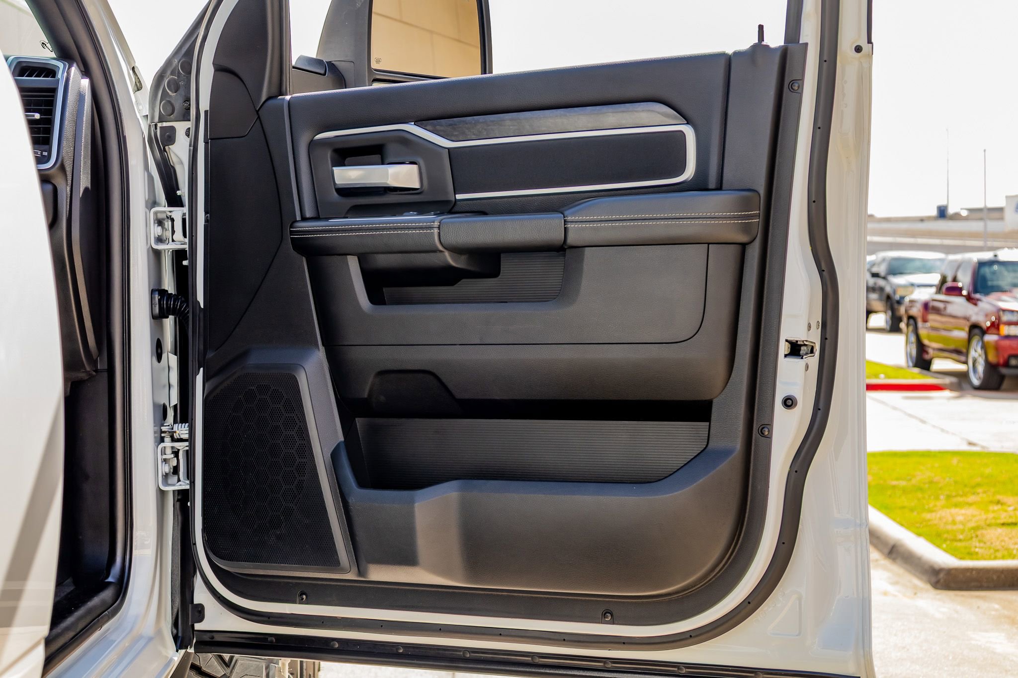 Used 2024 RAM 2500 Big Horn w/ Night Edition image 38