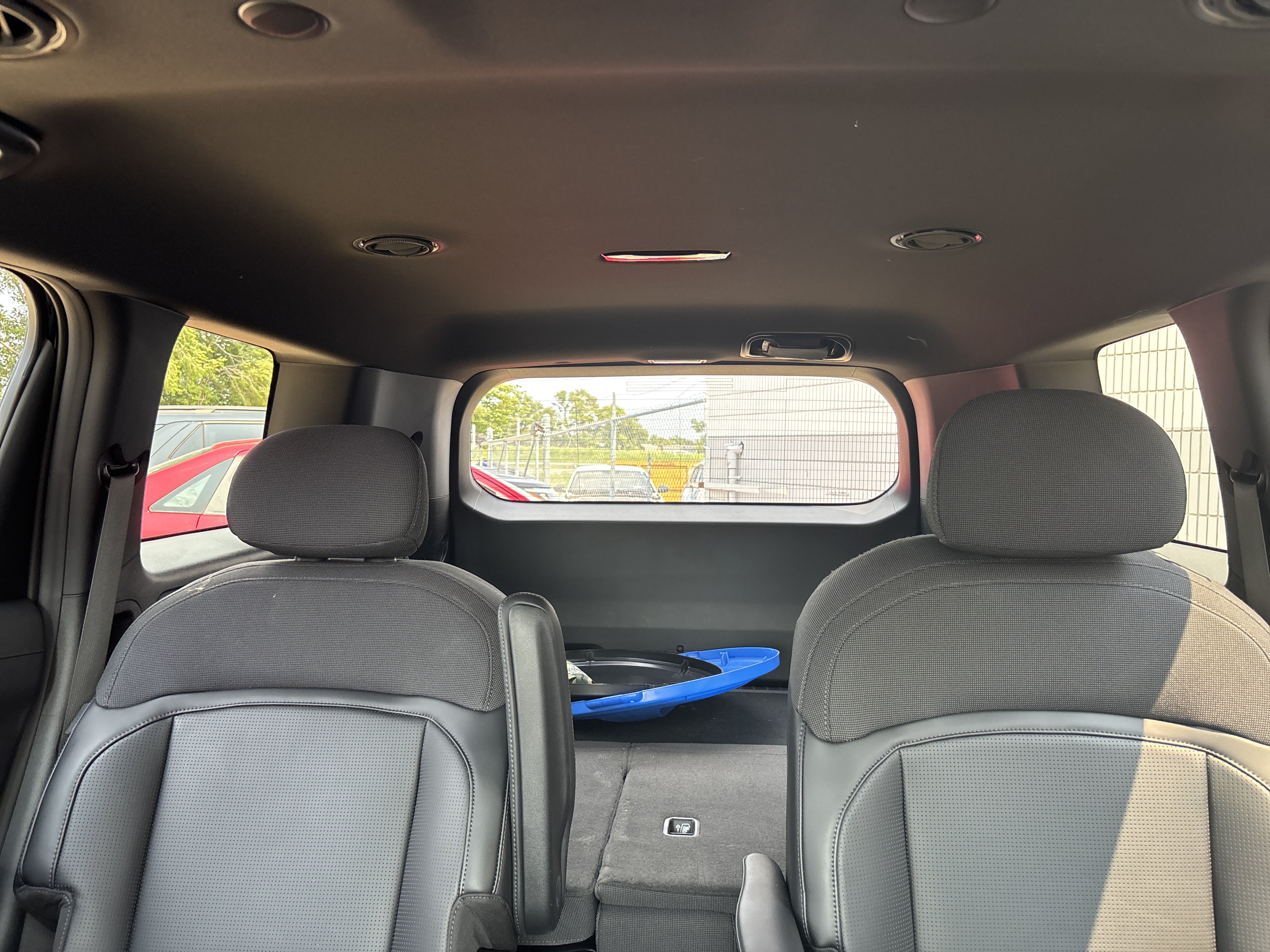 Used 2027 Kia Telluride S w/ Towing Package AWD/4WD image 12