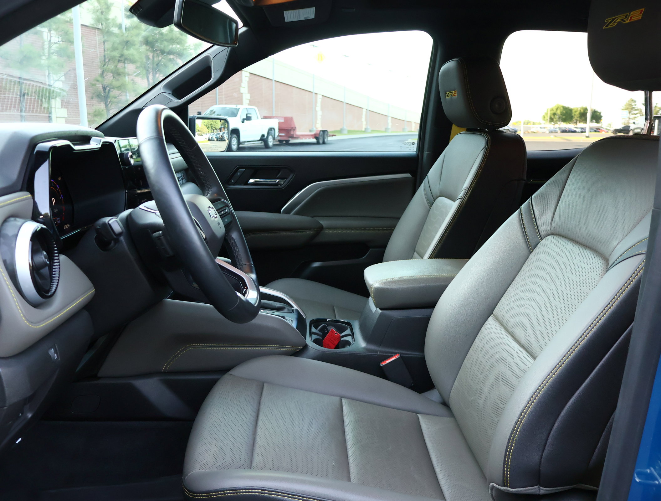 Used 2023 Chevrolet Colorado ZR2 w/ ZR2 Convenience Package III AWD/4WD image 11