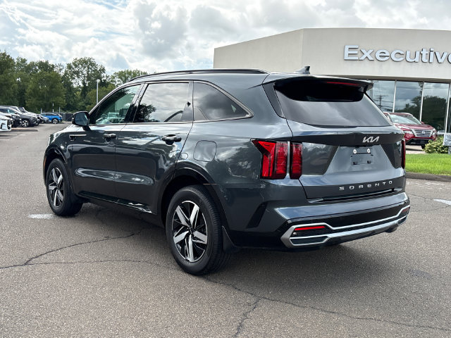 Used 2022 Kia Sorento S FWD image 4