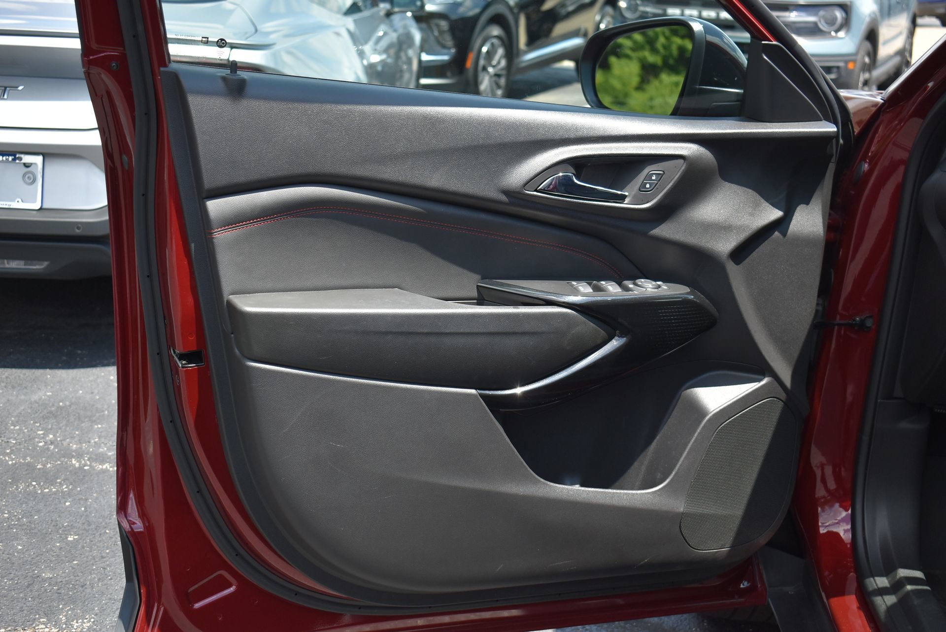 Used 2024 Chevrolet Trax RS w/ Driver Confidence Package FWD image 12