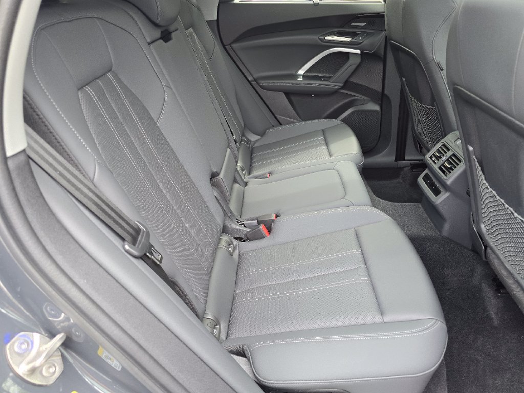 Used 2025 Audi Q5 Premium Plus w/ Premium Plus AWD/4WD image 33
