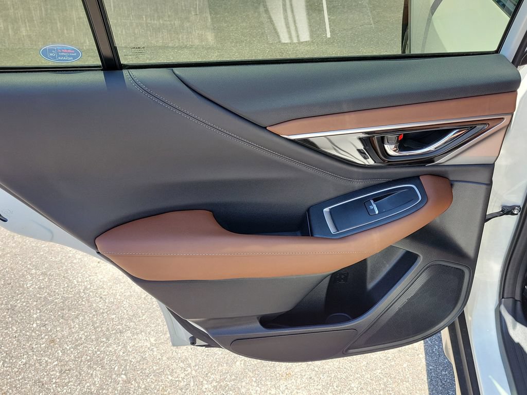 Certified 2022 Subaru Outback Touring AWD/4WD image 10