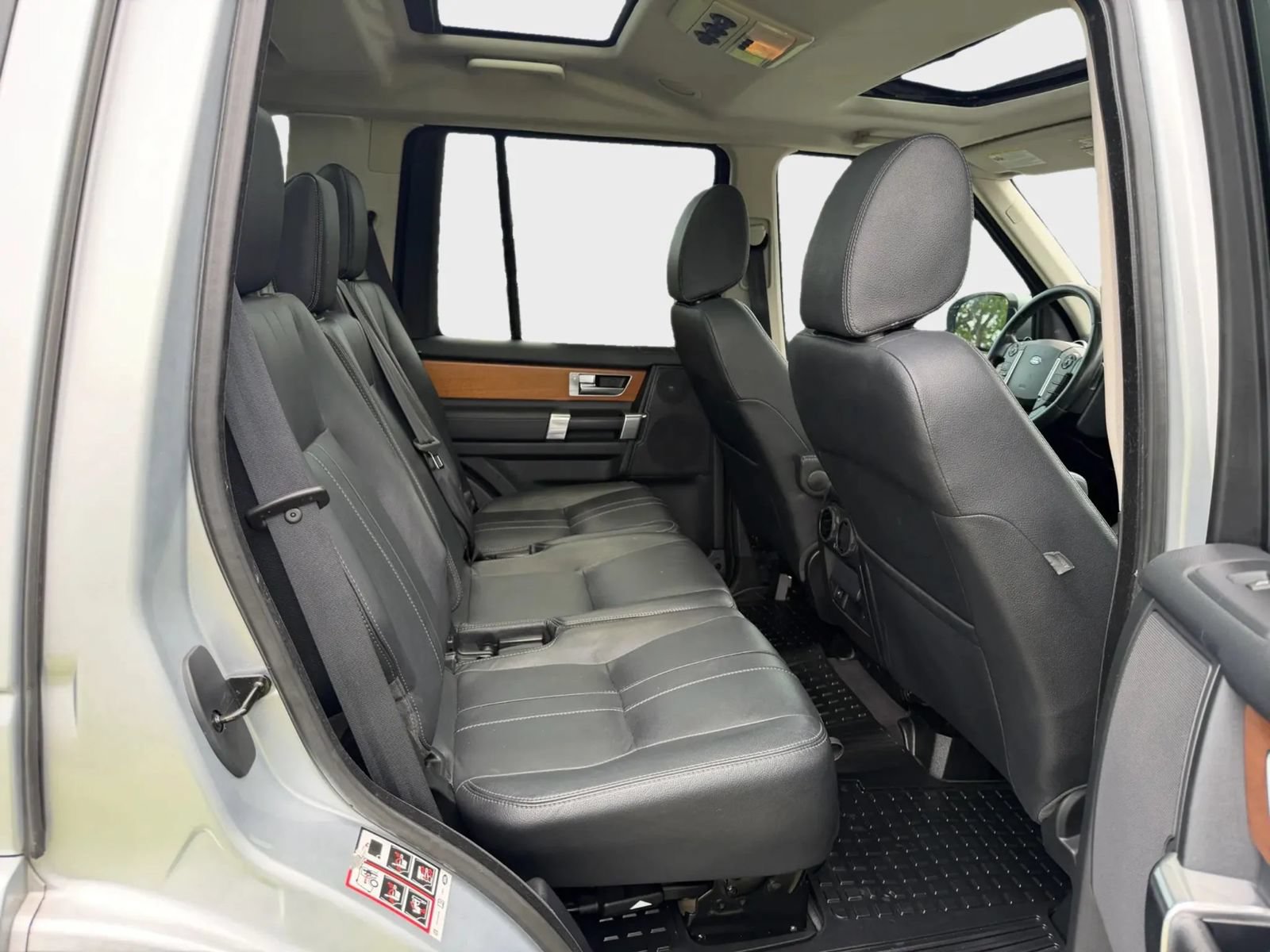 Used 2015 Land Rover LR4 HSE AWD/4WD image 29
