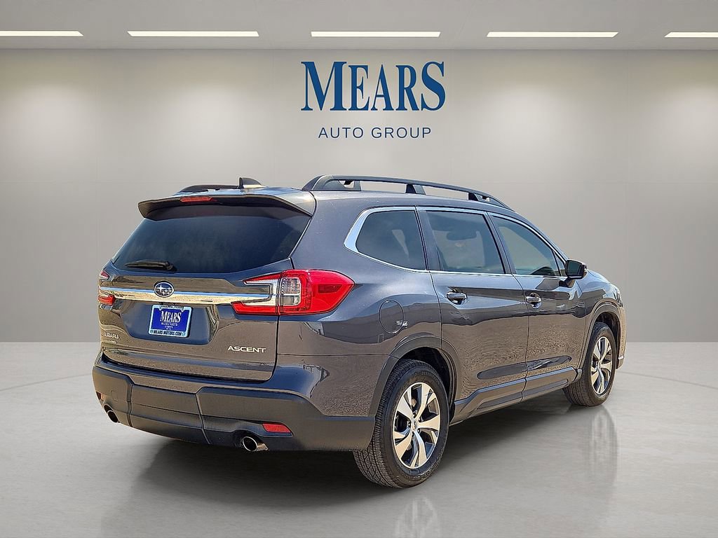 Used 2023 Subaru Ascent Premium image 5