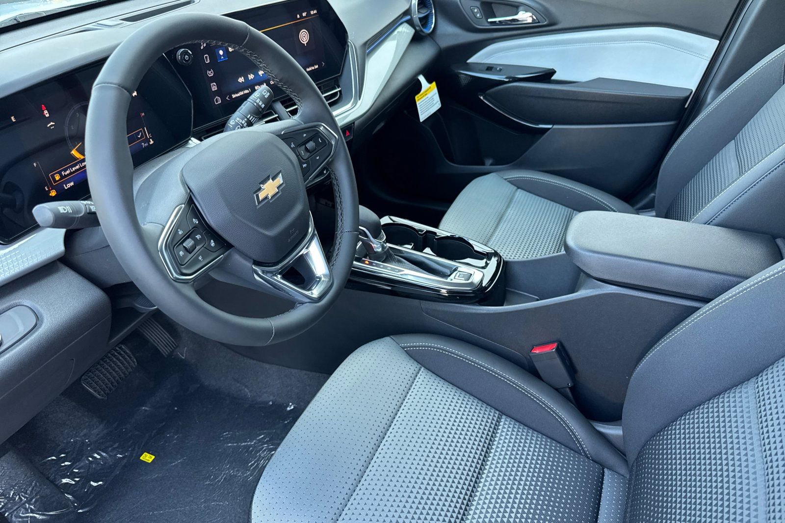 New 2026 Chevrolet Trax LT w/ Driver Confidence Package image 9