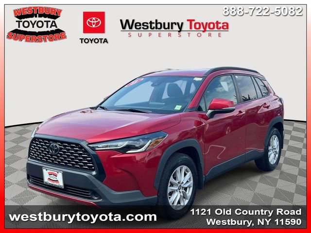 Used 2022 Toyota Corolla Cross LE w/ Moonroof Package image 5